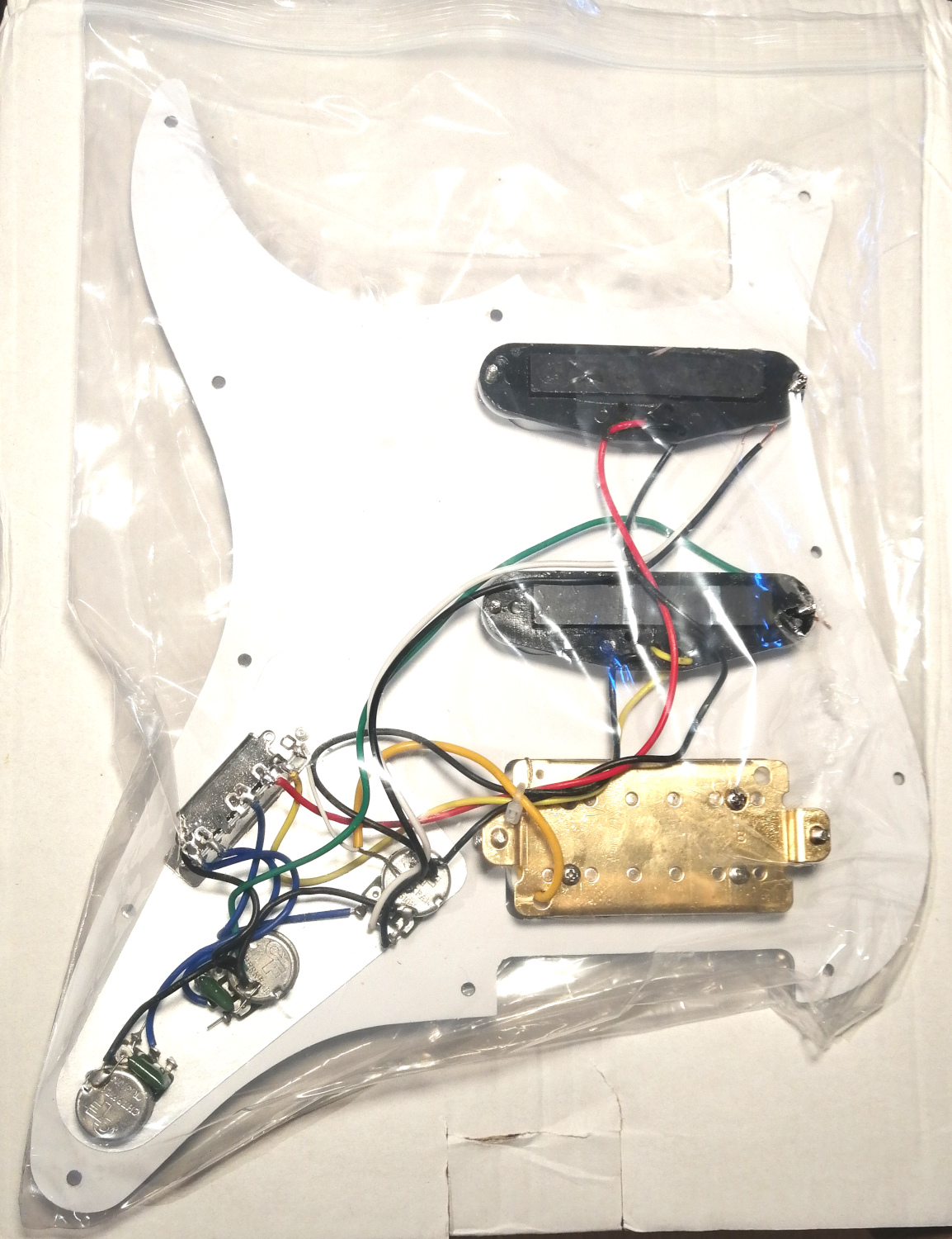 Battipenna Stratocaster Precablato Wilkinson 
