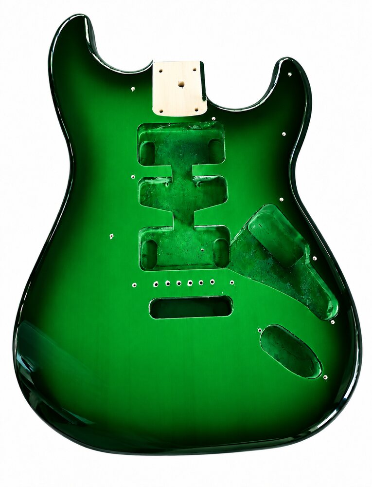 Corpo SMT tipo Stratocaster verde trasparente con venature leggere e scassi verniciati – immagine illustrativa